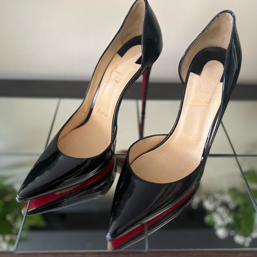 Christian Louboutin Iriza Black Patent Leather Stiletto Pumps Heels.